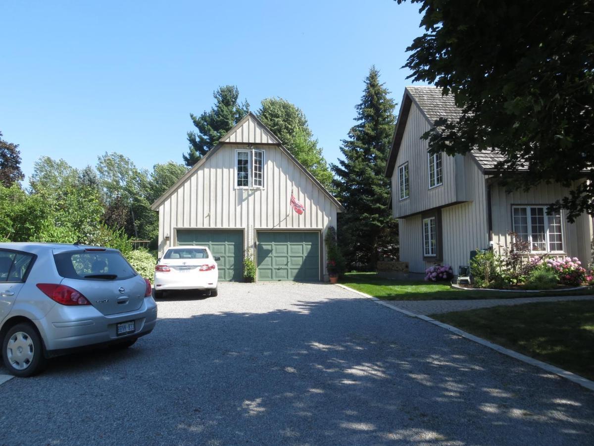 Cedar Gables Bed & Breakfast Bed & Breakfast Niagara-on-the-Lake Exterior photo